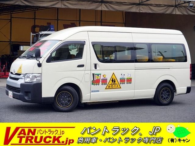 Toyota HIACE COMMUTER 2018-06 3584-0