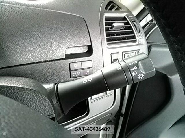 Nissan SERENA 2012-07 383356-21