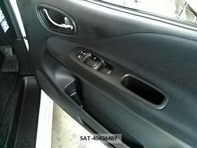 Nissan SERENA 2012-07 383356-17