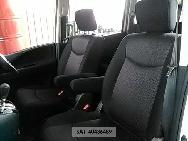 Nissan SERENA 2012-07 383356-13