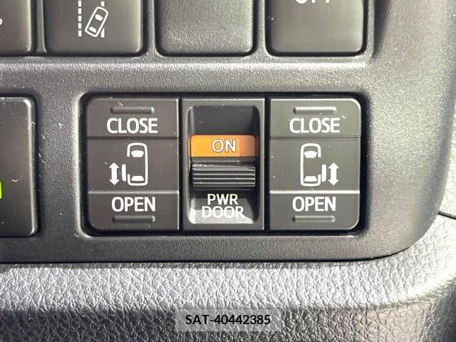 Toyota VOXY HYBRID 2018-05 289454-3