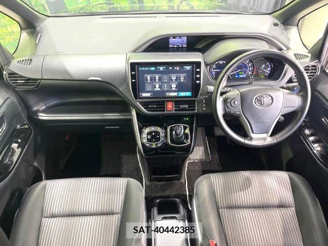 Toyota VOXY HYBRID 2018-05 289454-1