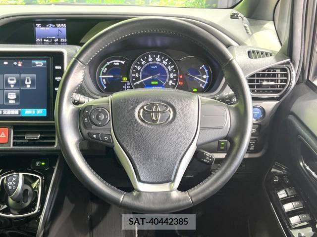 Toyota VOXY HYBRID 2018-05 289454-11