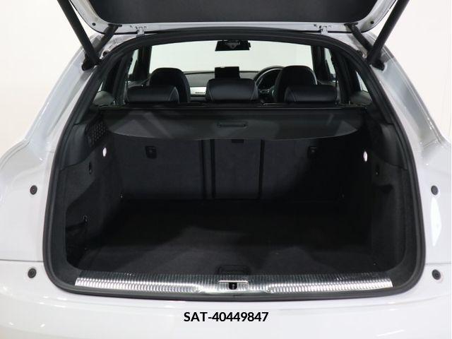 Audi Q3 2017-11 381061-24