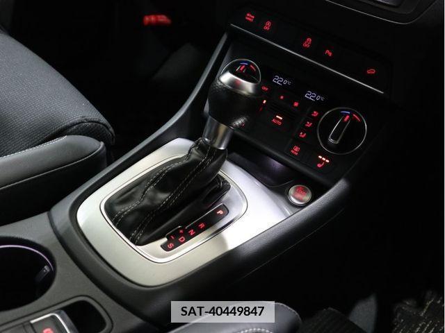 Audi Q3 2017-11 381061-11