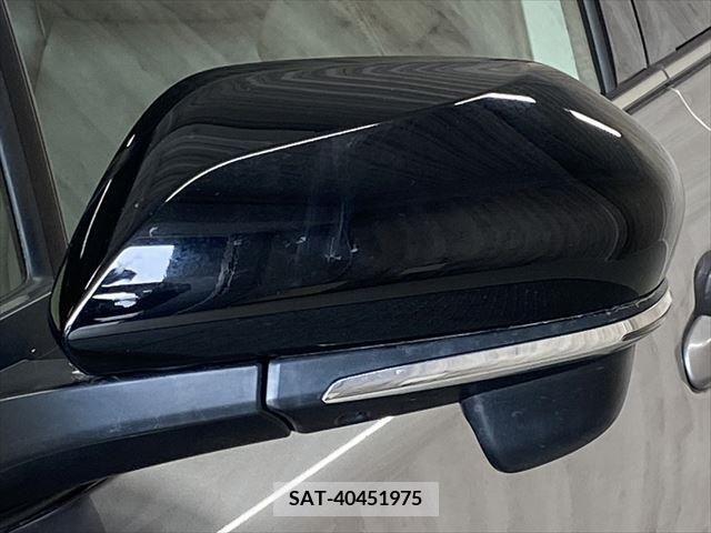 Toyota C-HR 2017-11 265245-12