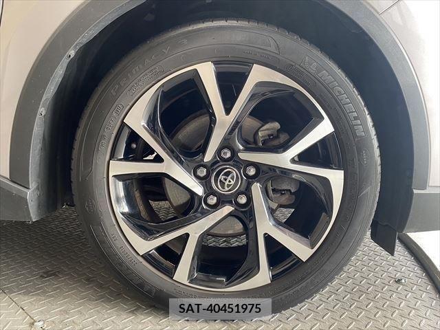Toyota C-HR 2017-11 265245-14