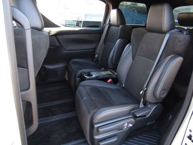Toyota ALPHARD 2022-05 15029-15