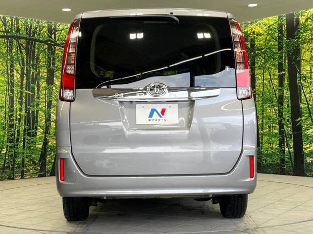 Toyota NOAH 2015-07 24111-15