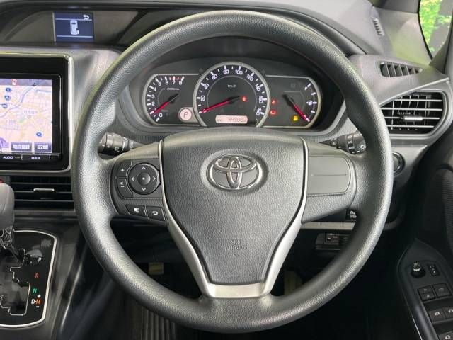 Toyota NOAH 2015-07 24111-10