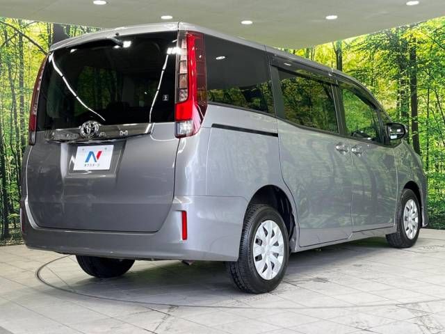 Toyota NOAH 2015-07 24111-17
