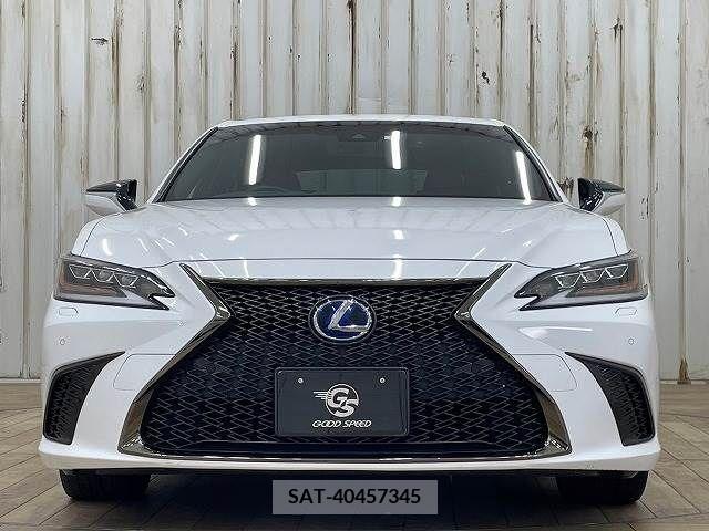 Lexus ES 2020-04 300401-11