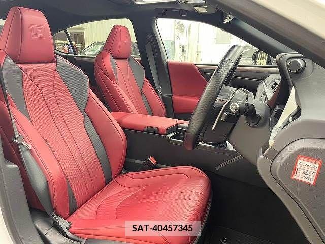 Lexus ES 2020-04 300401-8