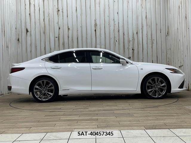 Lexus ES 2020-04 300401-14