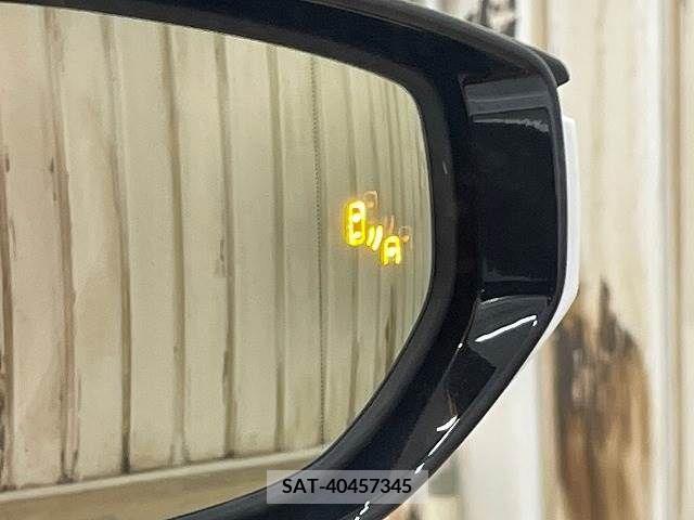 Lexus ES 2020-04 300401-5