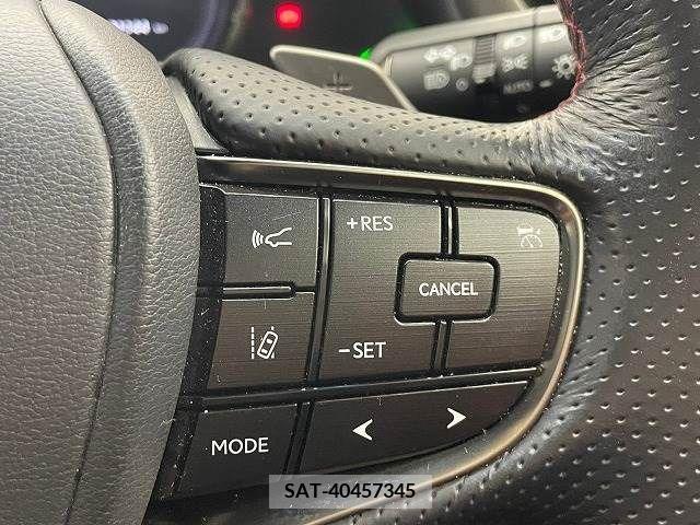 Lexus ES 2020-04 300401-6