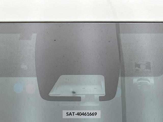 Toyota ESQUIRE 2017-08 321547-3