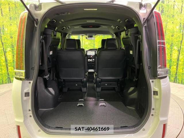 Toyota ESQUIRE 2017-08 321547-11