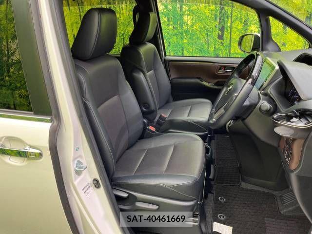 Toyota ESQUIRE 2017-08 321547-8