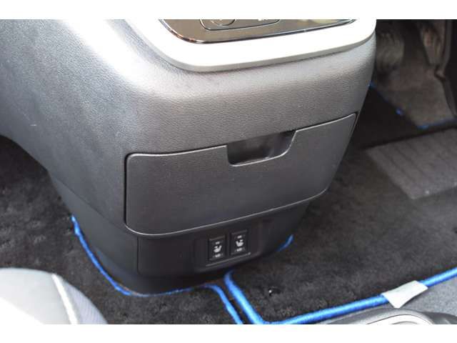 Nissan SERENA 2019-01 29017-9