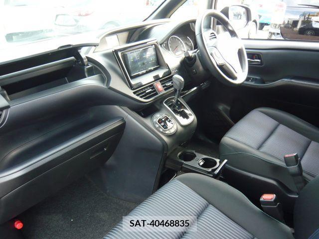 Toyota VOXY 2016-06 252241-25