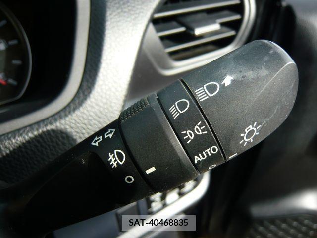 Toyota VOXY 2016-06 252241-15