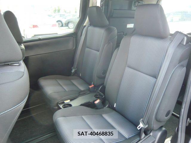 Toyota VOXY 2016-06 252241-26