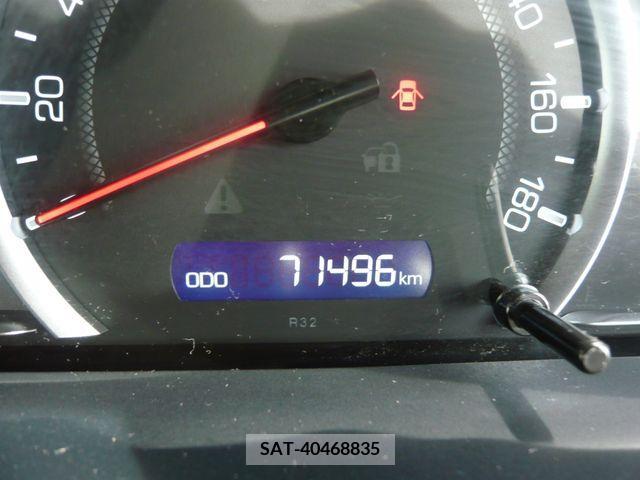 Toyota VOXY 2016-06 252241-19