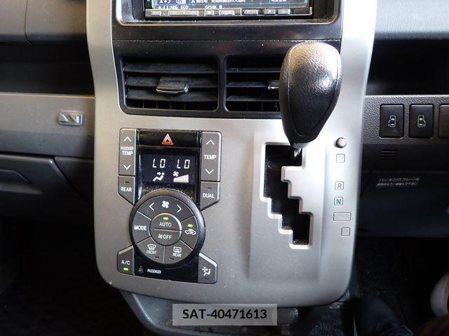 Toyota VOXY 2010-01 289235-12