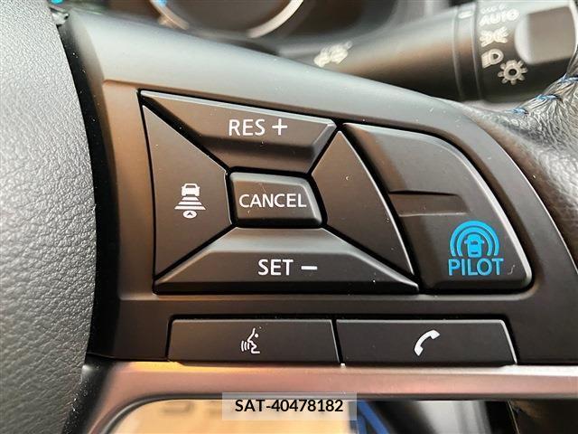 Nissan LEAF 2021-02 297896-8