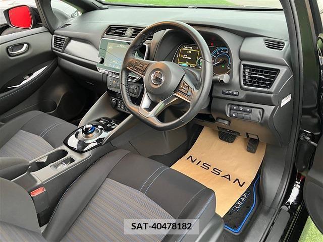 Nissan LEAF 2021-02 297896-6