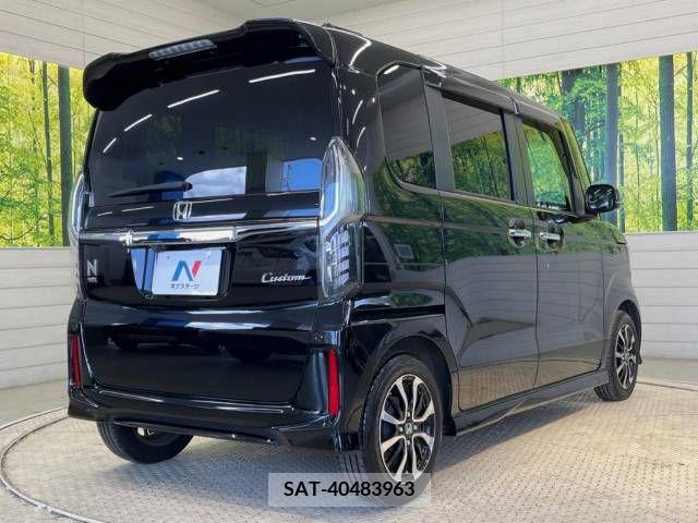 Honda N BOX CUSTOM 2018-02 365004-17