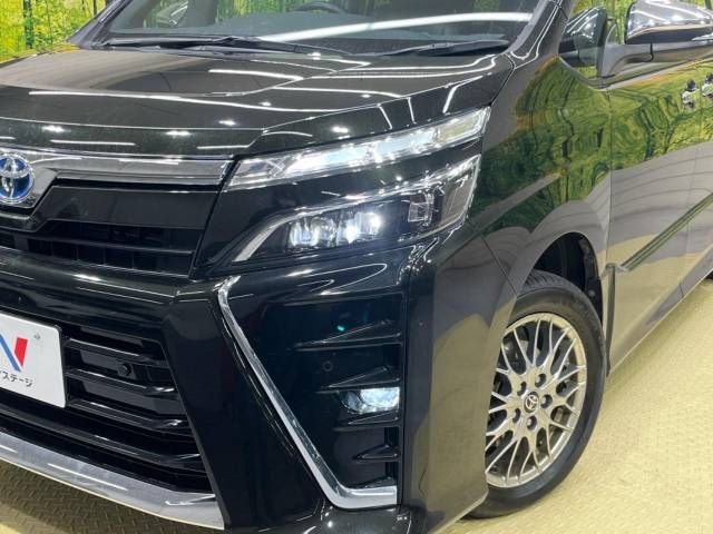 Toyota VOXY HYBRID 2021-01 187757-13