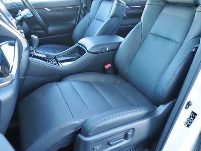 Toyota VELLFIRE 2018-11 191356-11