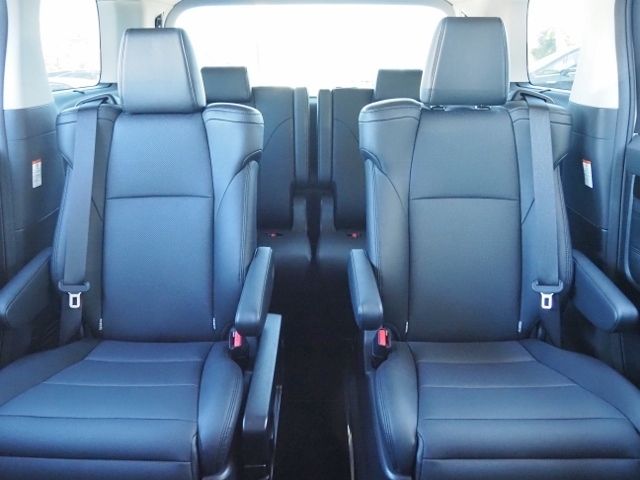 Toyota VELLFIRE 2018-11 191356-13