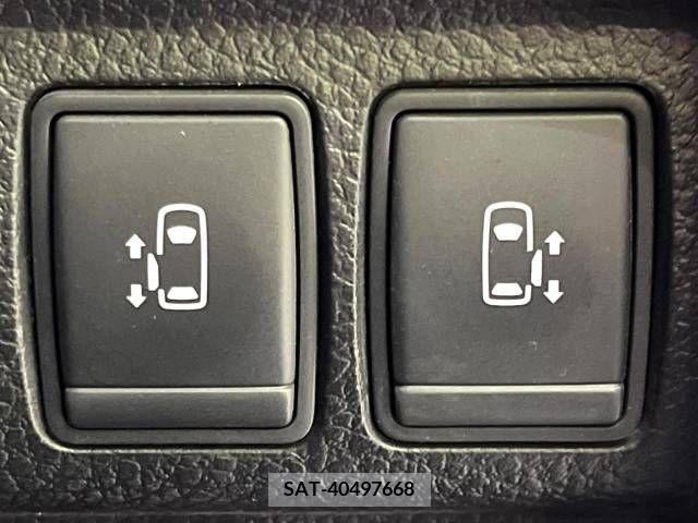 Nissan ELGRAND 2016-03 221129-5