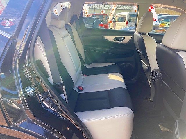 Nissan X-TRAIL 2016-04 23749-9
