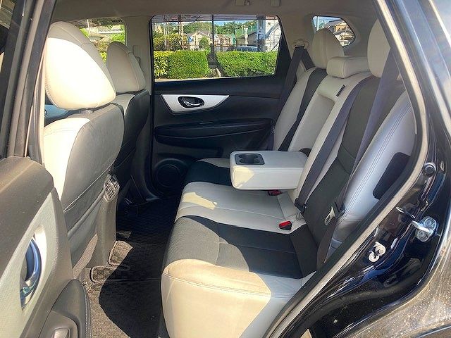 Nissan X-TRAIL 2016-04 23749-12