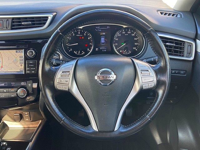 Nissan X-TRAIL 2016-04 23749-13
