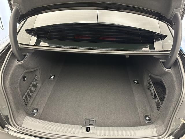 Audi A4 2019-05 23800-17