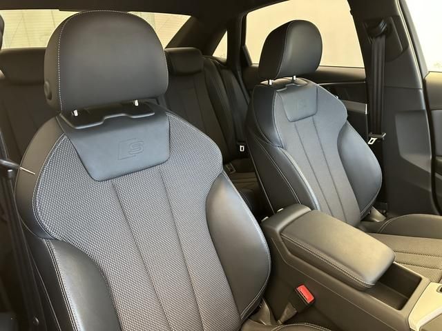Audi A4 2019-05 23800-13