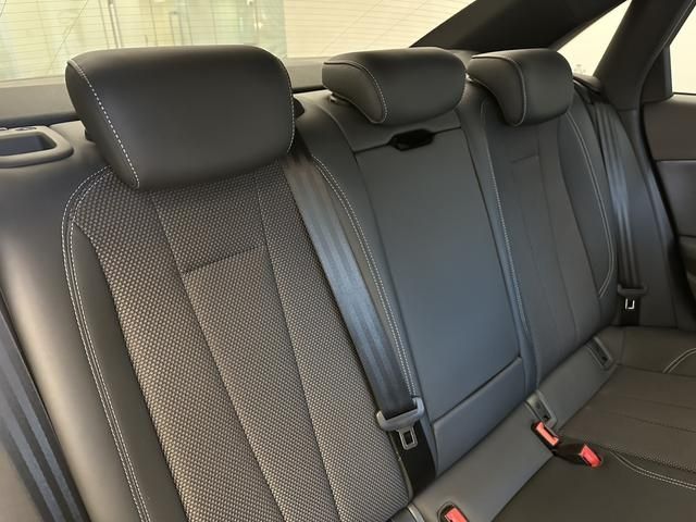 Audi A4 2019-05 23800-14