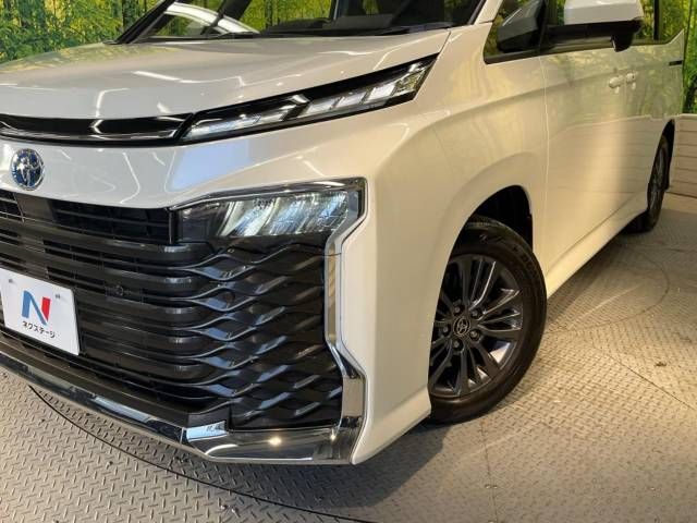Toyota VOXY HYBRID 2023-03 195541-12