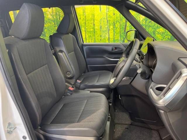 Toyota VOXY HYBRID 2023-03 195541-8