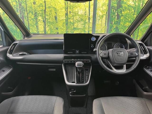 Toyota VOXY HYBRID 2023-03 195541-1