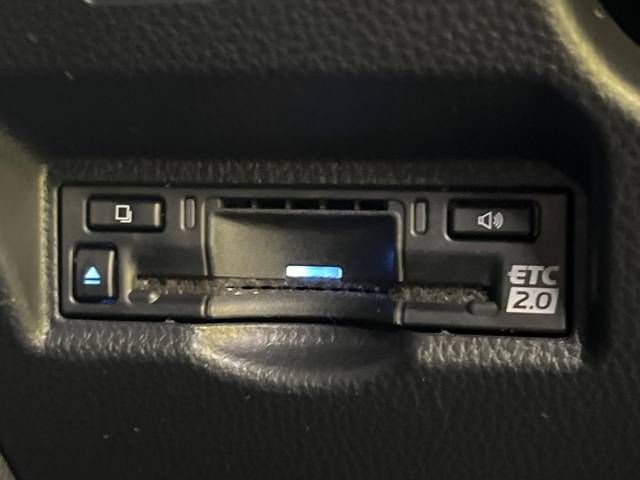 Toyota VOXY HYBRID 2023-03 195541-7