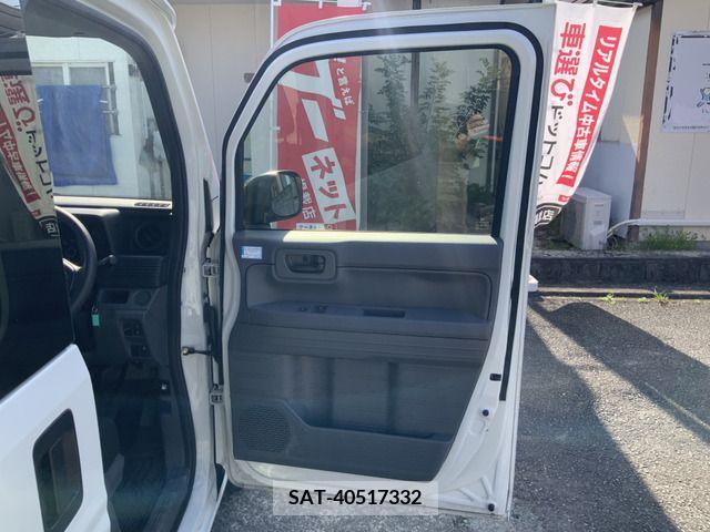 Honda N-VAN 2019-08 307952-3