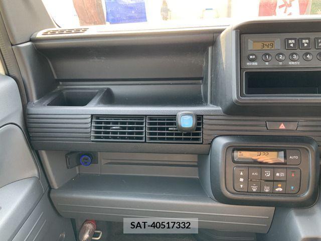 Honda N-VAN 2019-08 307952-10