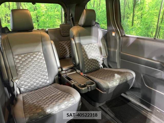 Toyota VOXY 2023-03 289033-9
