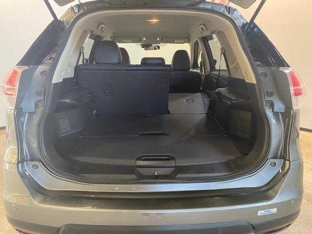 Nissan X-TRAIL 2017-03 23647-24